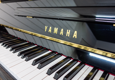 Yamaha b2 PE Upright Piano
