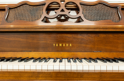 Yamaha M25 Upright Piano