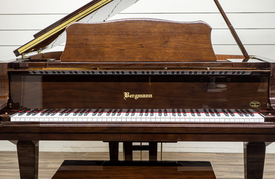 Bergmann TG-150 Baby Grand Piano