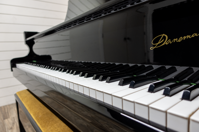 Danemann 206 Grand Piano
