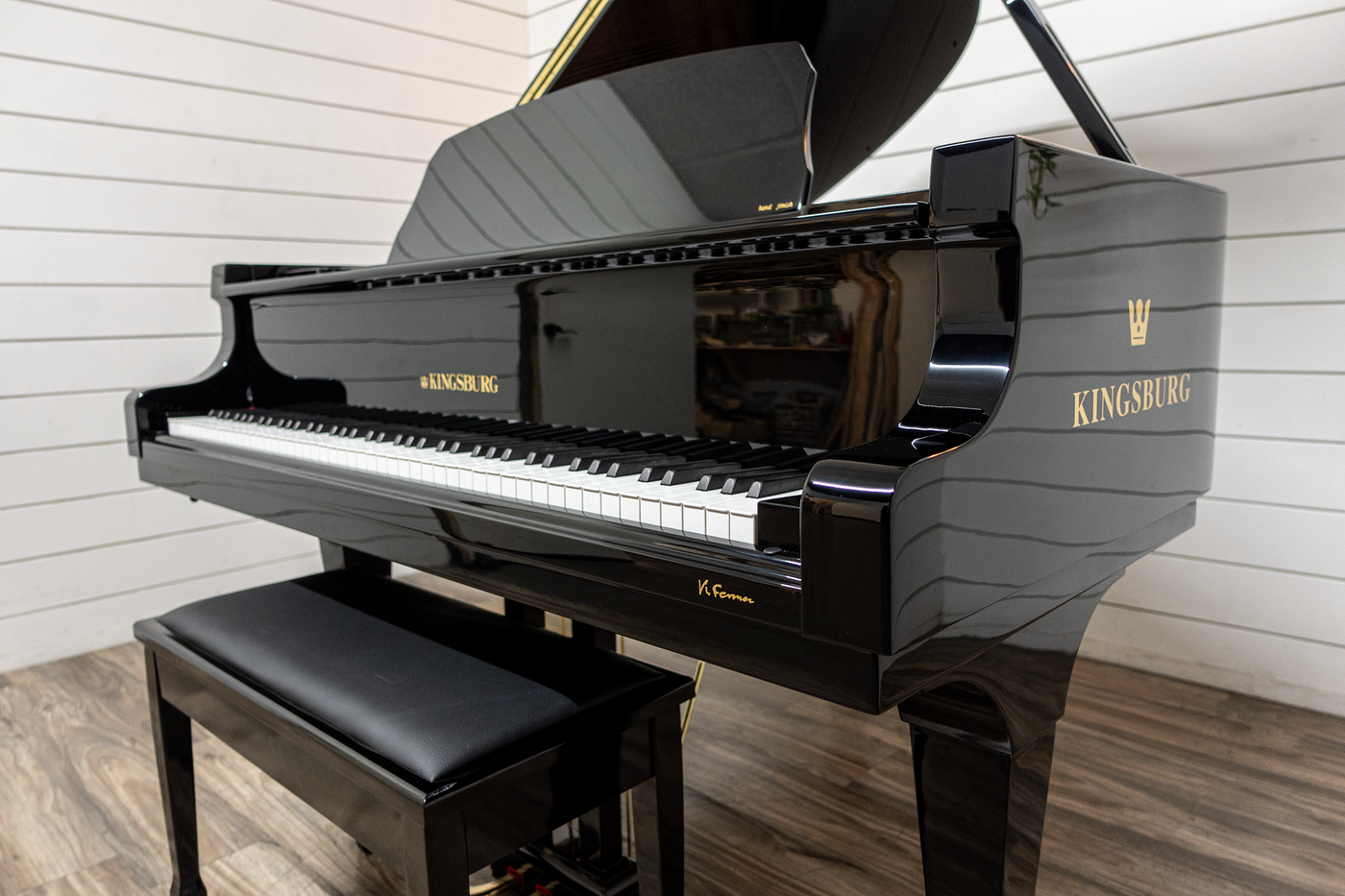 Kingsburg KF-158 Baby Grand Piano