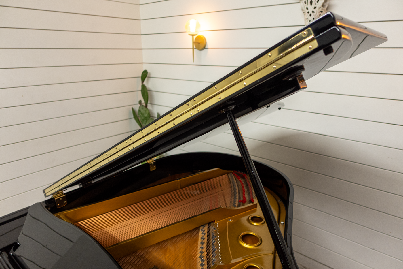 Young Chang G-175 Baby Grand Piano