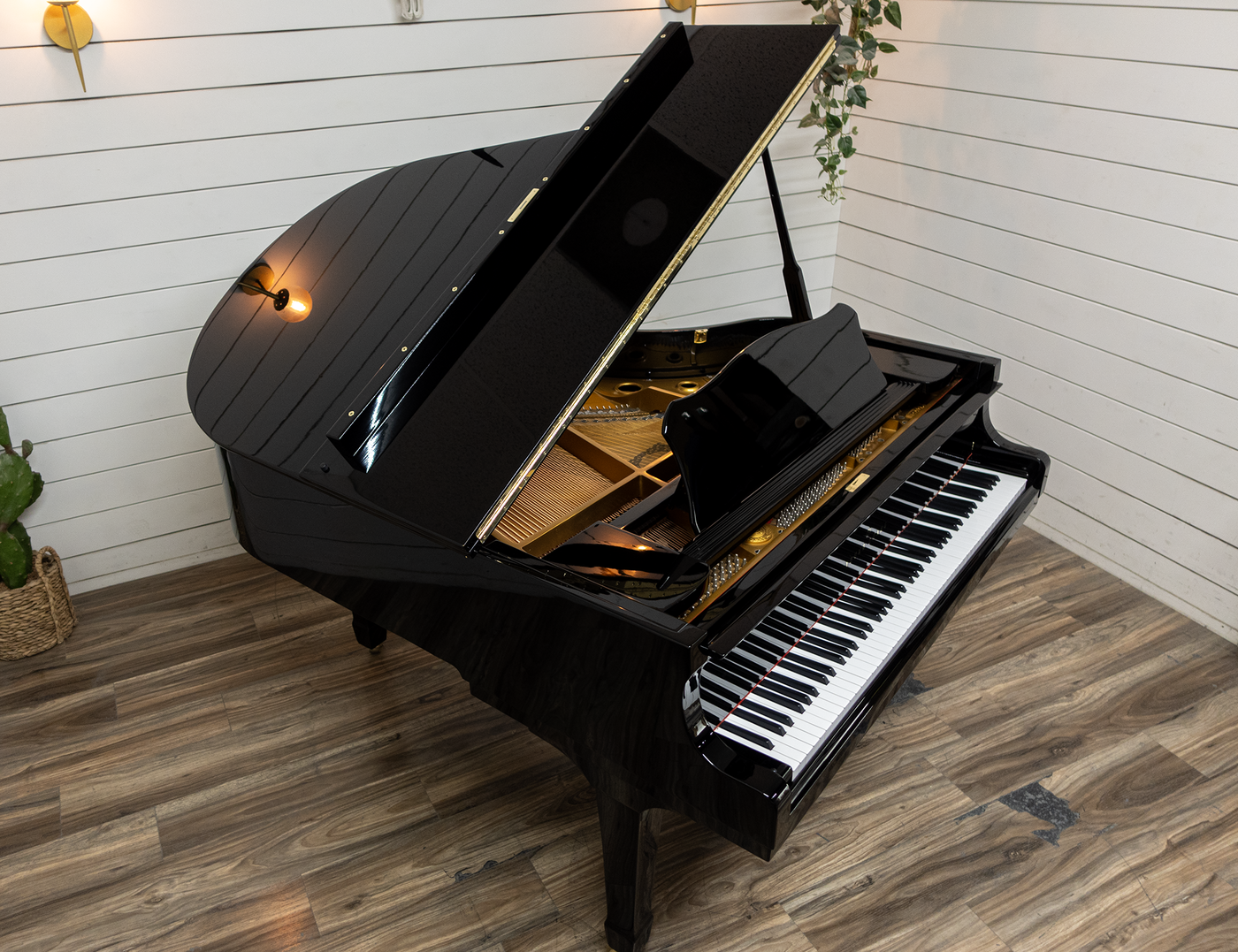 Young Chang G-175 Baby Grand Piano