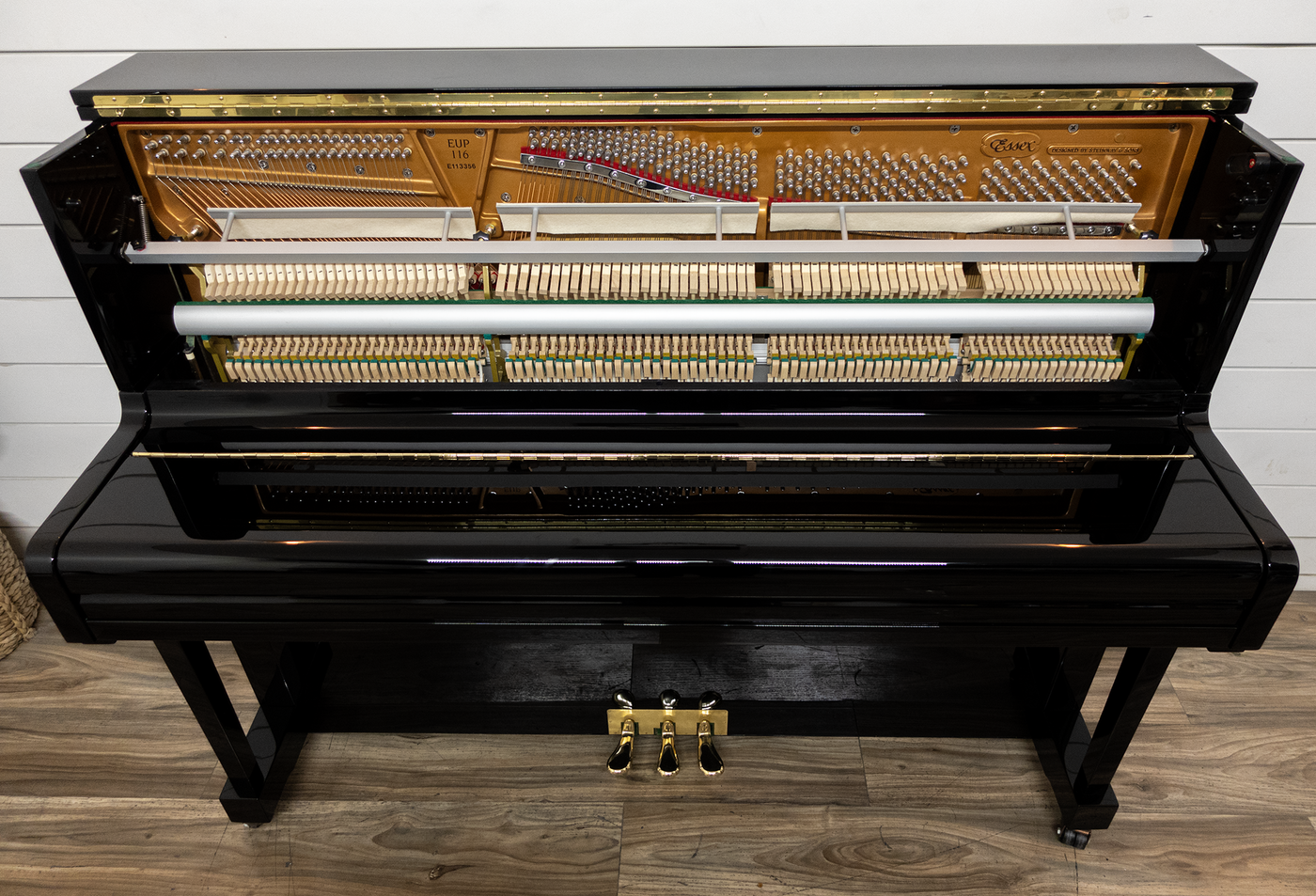 Essex EUP 116 Upright Piano