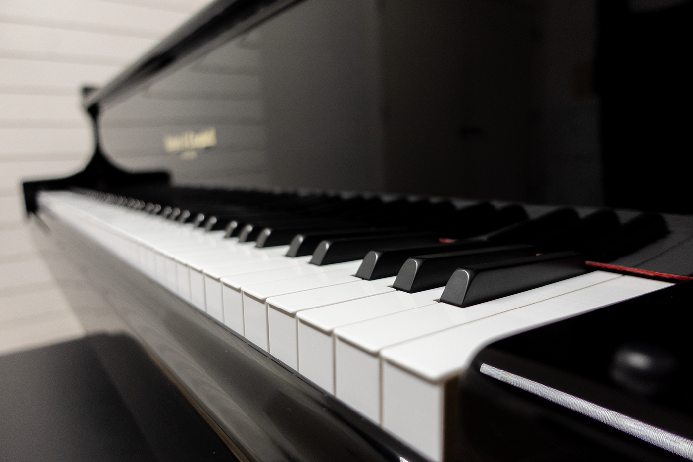 Kohler & Campbell SKG-600S Baby Grand Piano