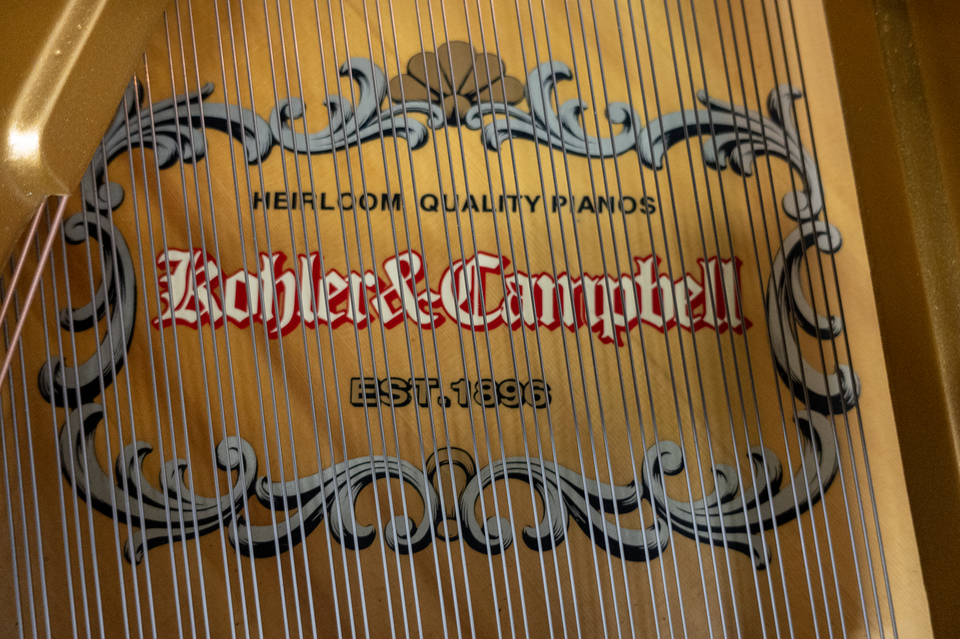 Kohler & Campbell SKG-600S Baby Grand Piano