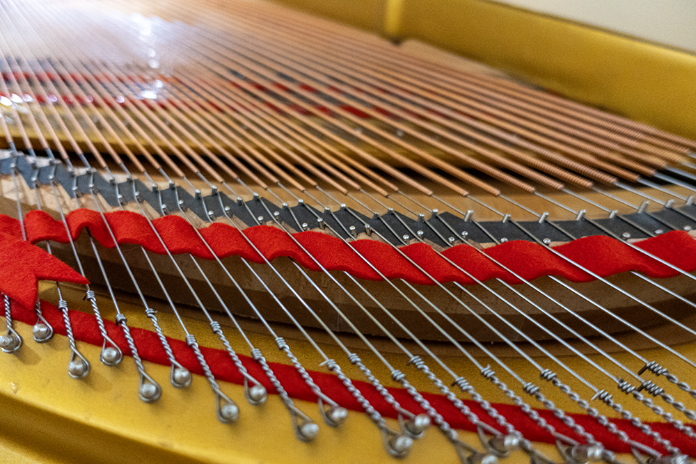 Young Chang G-185 Grand Piano