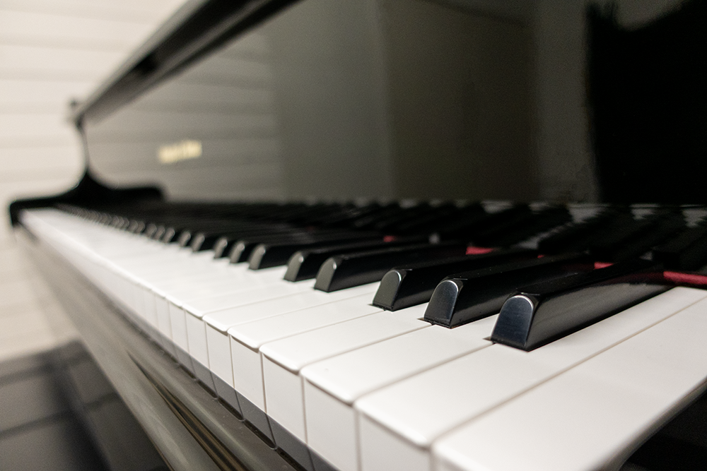 Schafer & Sons SS-58 Parlor Grand Piano