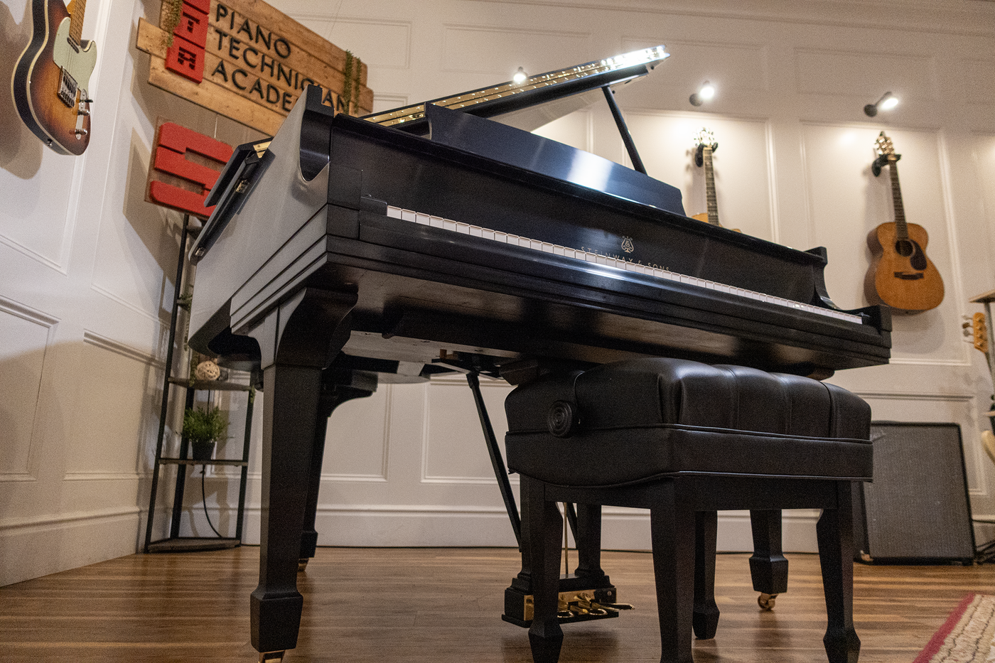 Steinway & Sons M Parlor Grand Piano