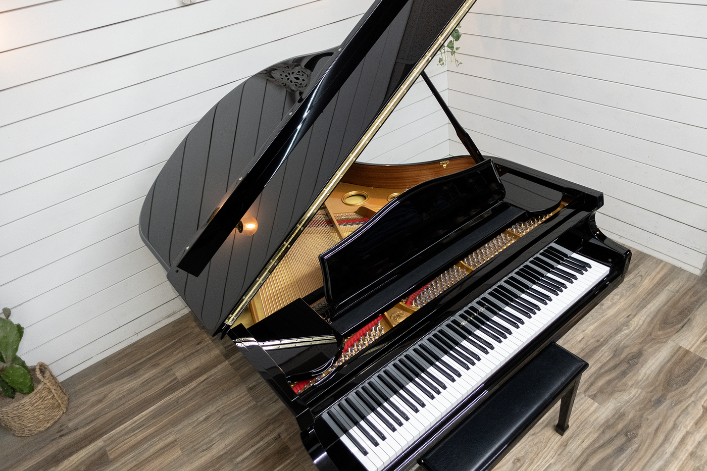 Samick SIG-54D Baby Grand Piano