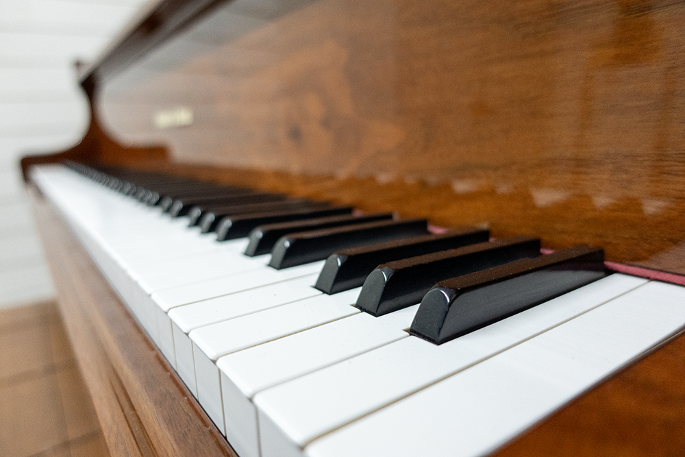 Schafer & Sons SS-51 Baby Grand Piano