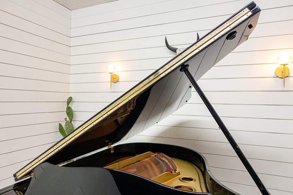 Yamaha G5 Grand Piano