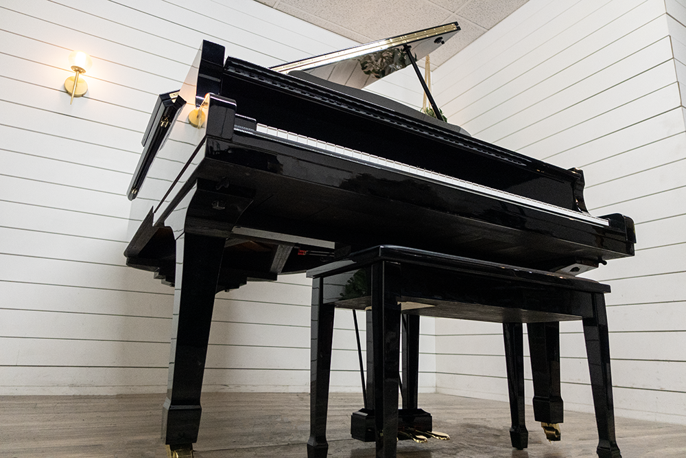 Yamaha G5 Grand Piano