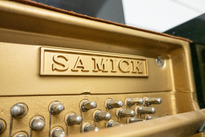 Samick SU-105 Upright Piano