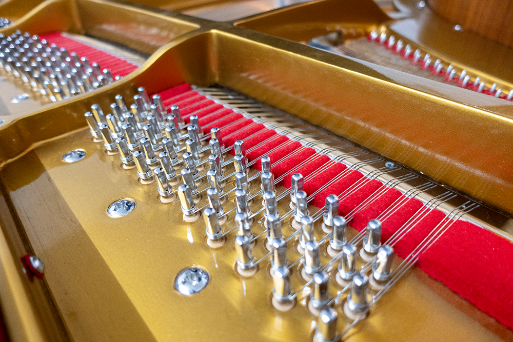 Suzuki F-410 Petite Baby Grand Piano