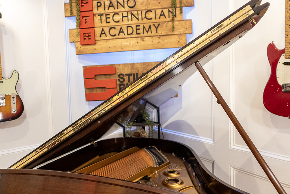 Steinway & Sons L Parlor Grand Piano