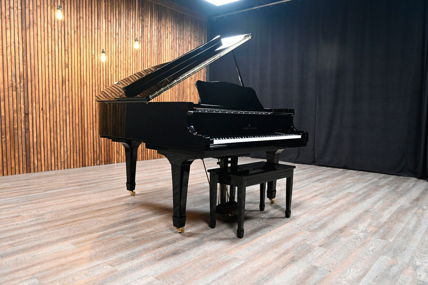 Young Chang G-175 Parlor Grand Piano