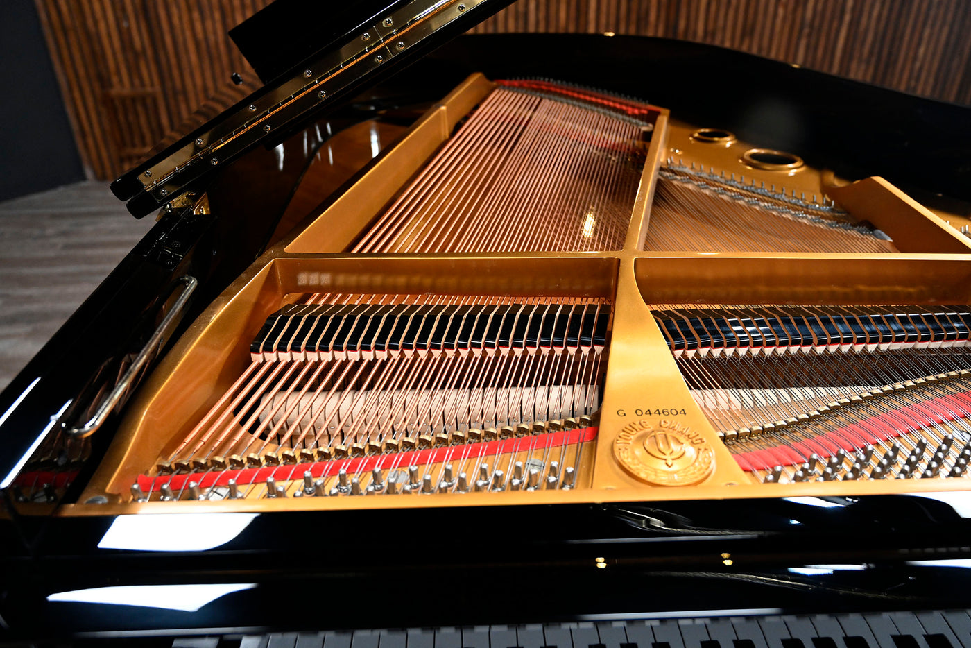 Young Chang G-175 Parlor Grand Piano