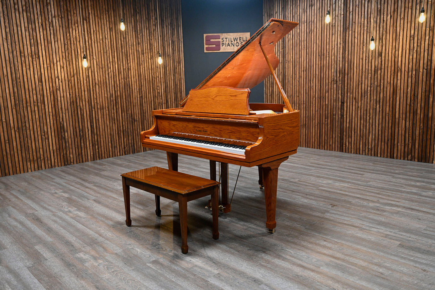 Conover Cable CC-140C Petite Baby Grand Piano