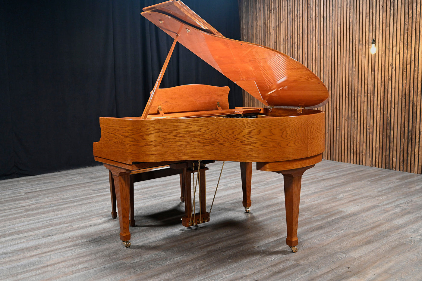Conover Cable CC-140C Petite Baby Grand Piano