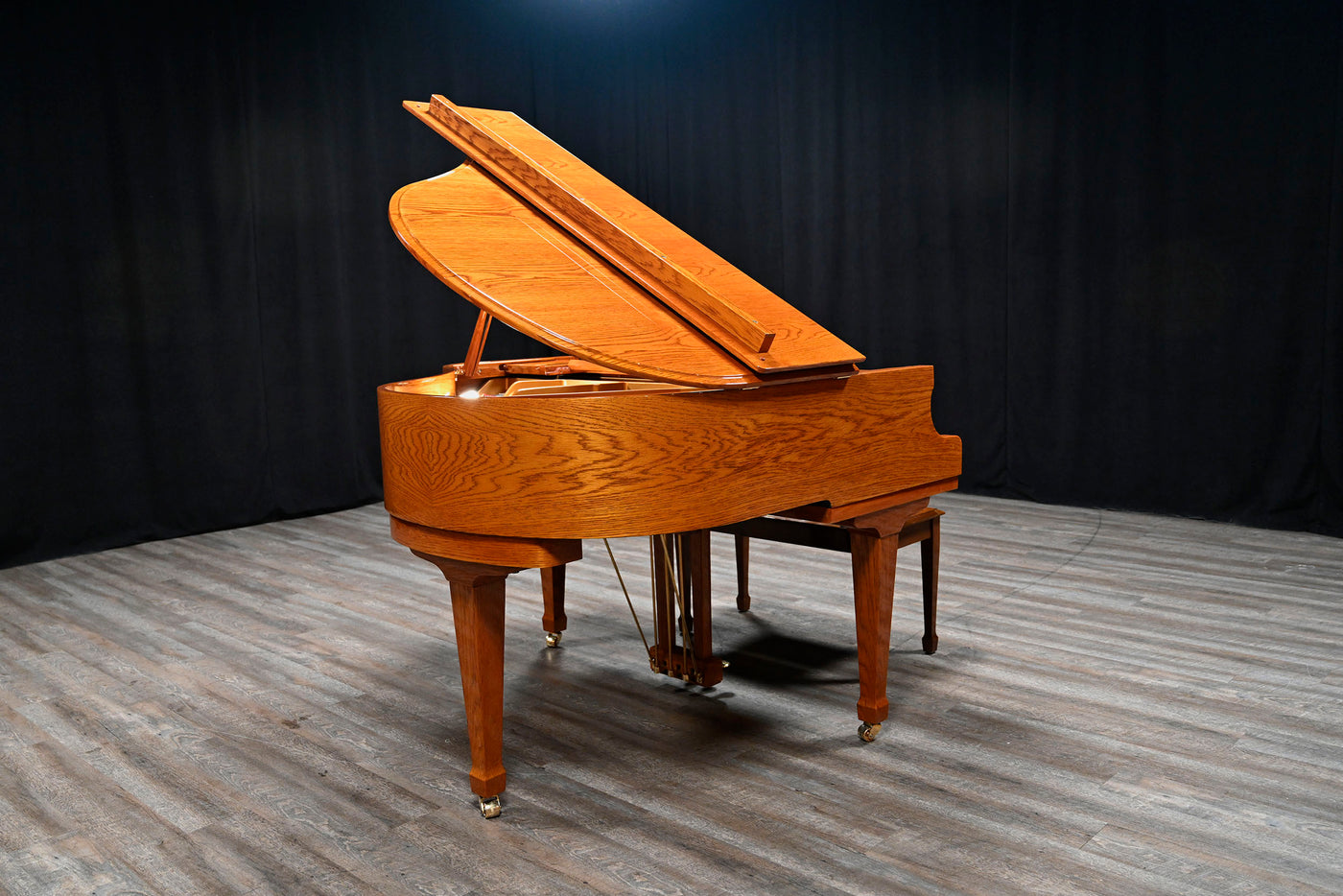 Conover Cable CC-140C Petite Baby Grand Piano