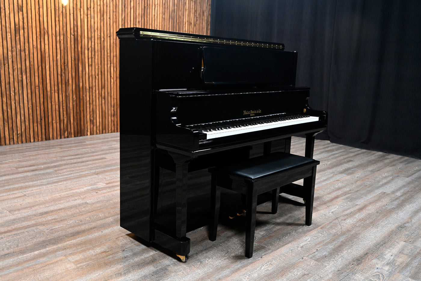 Hallet Davis U-125E Upright Piano