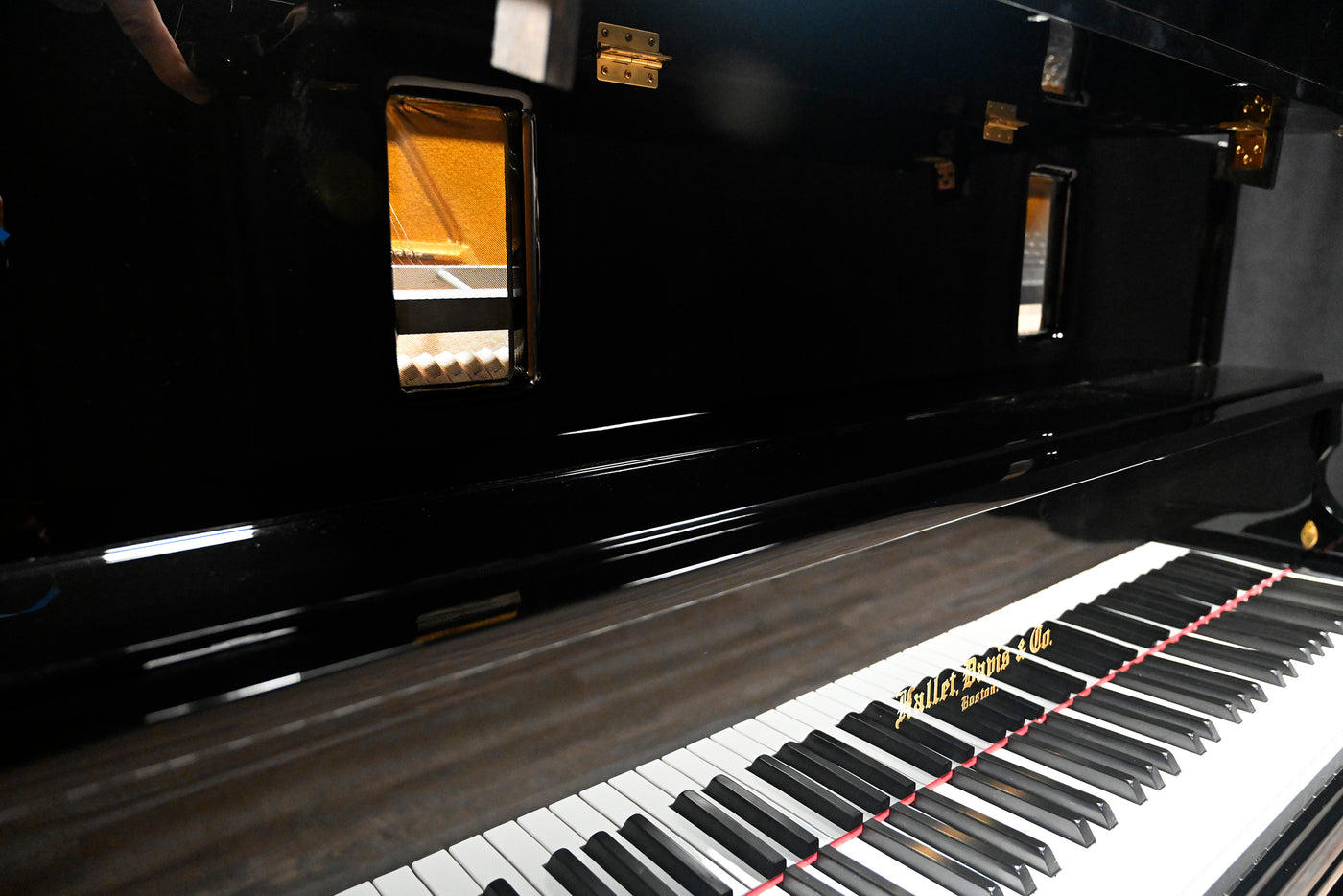 Hallet Davis U-125E Upright Piano