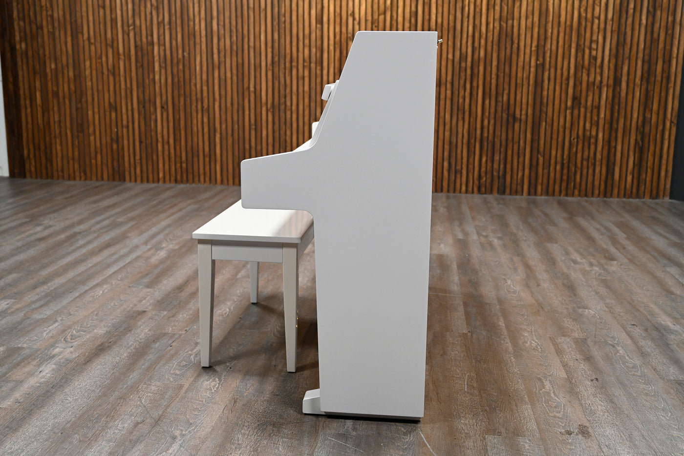 Young Chang E-102 Upright Piano