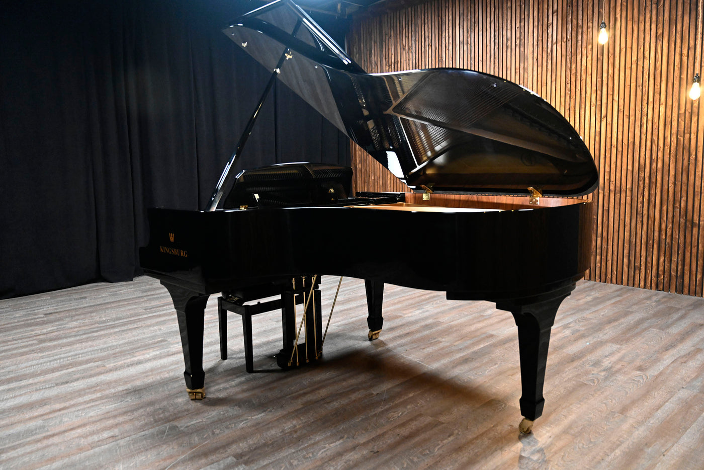 Kingsburg KF-185 Grand Piano