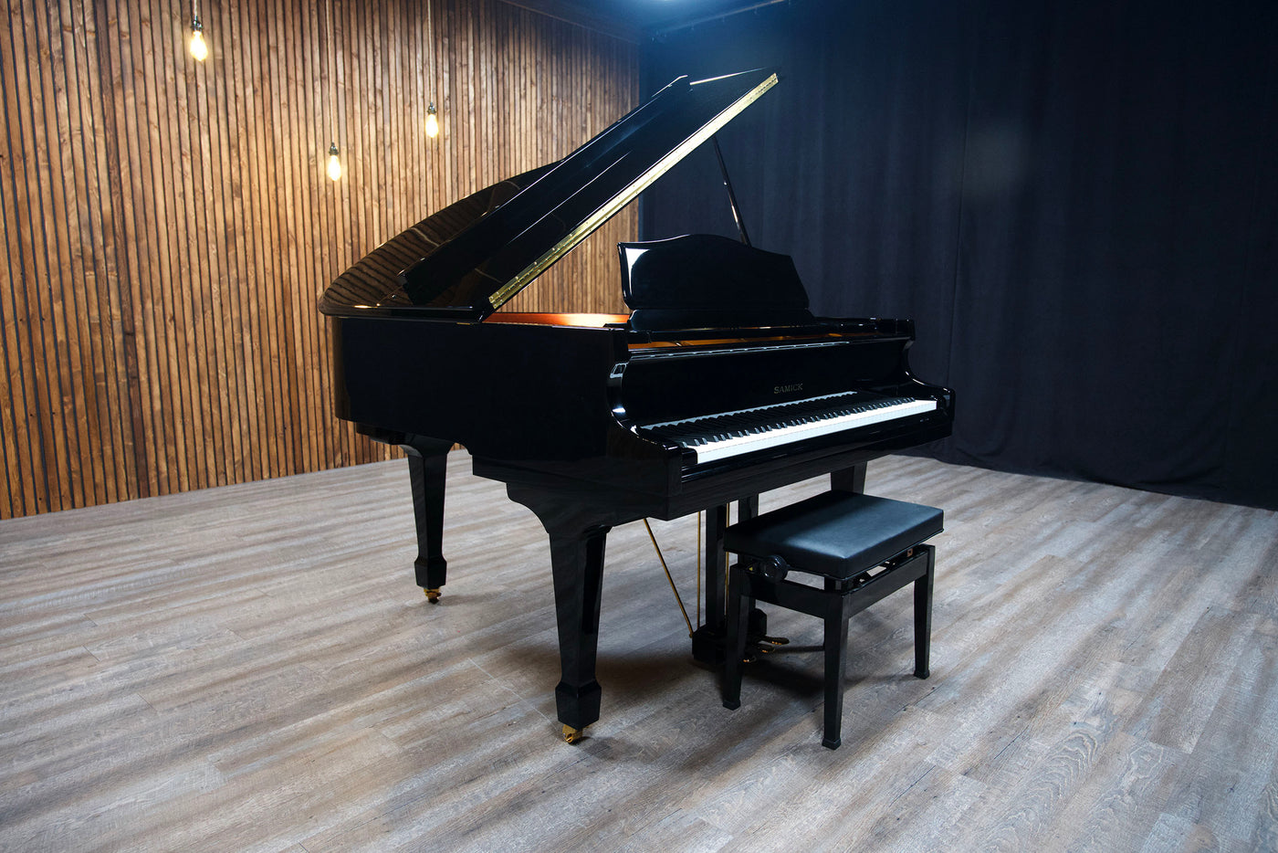 Samick SIG-50 Baby Grand Piano