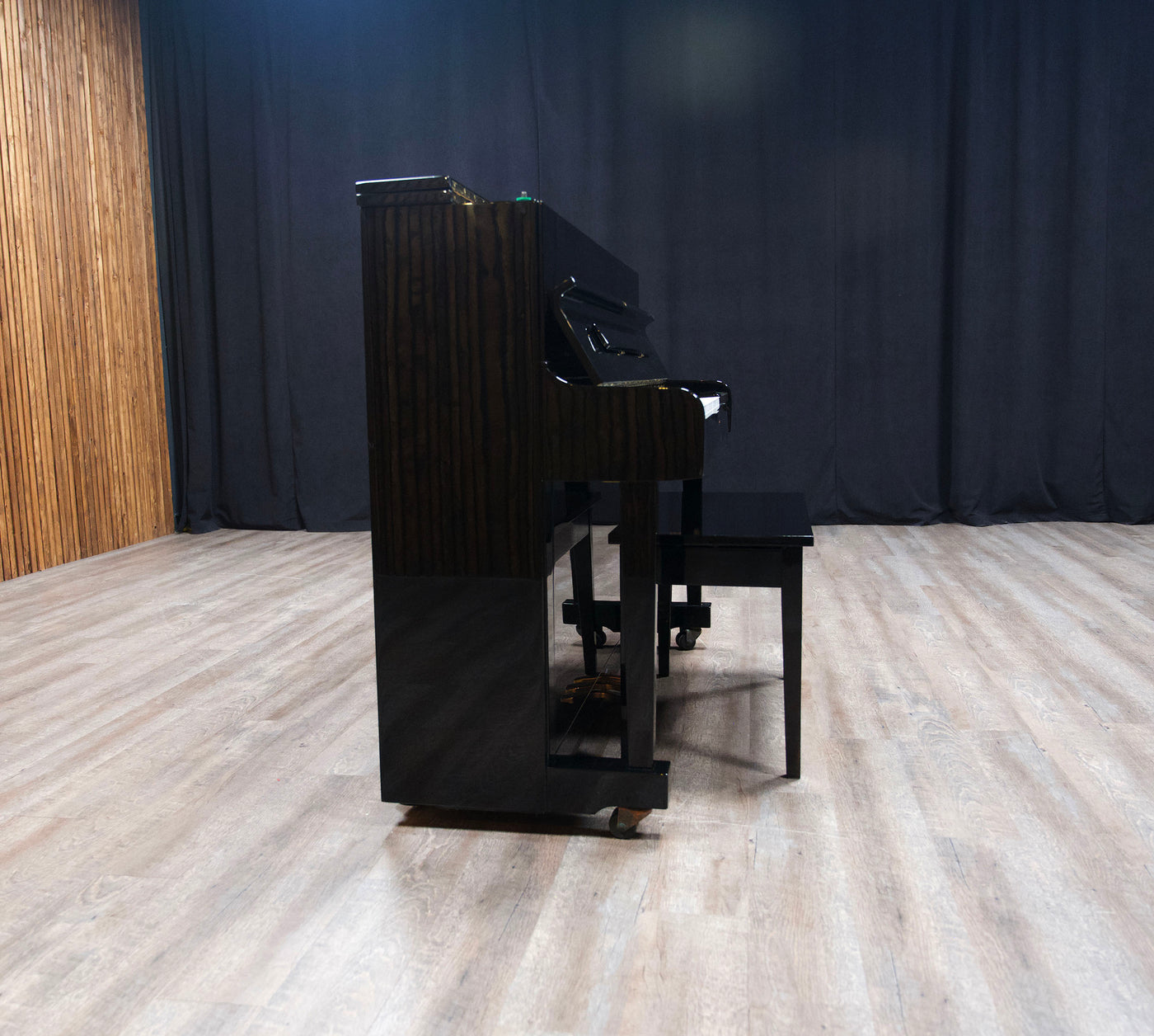 Young Chang U-111 Vertical Piano