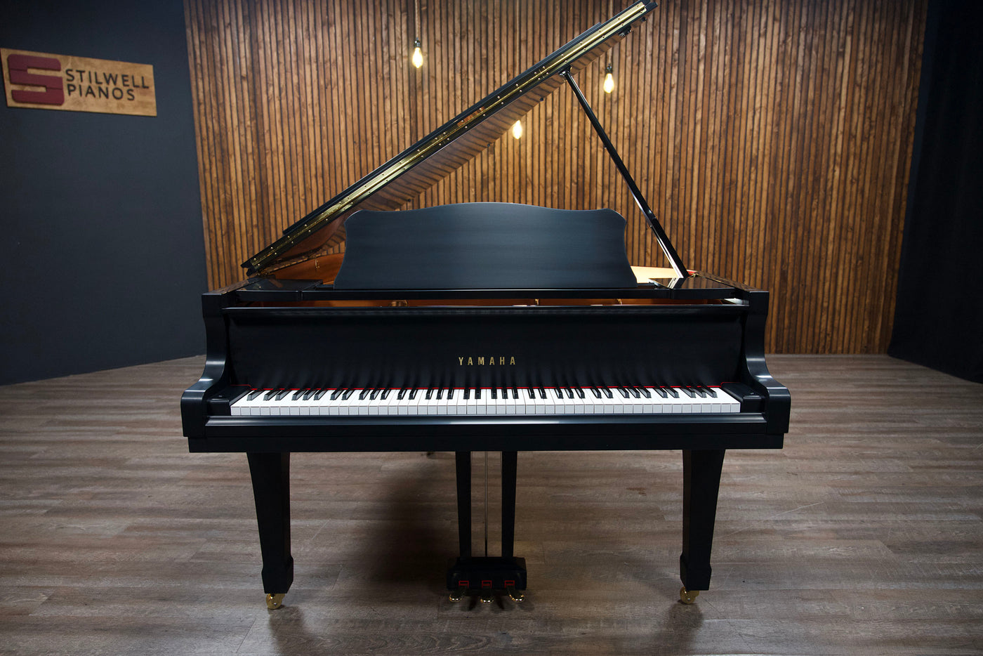 Yamaha C2 Parlor Grand Piano