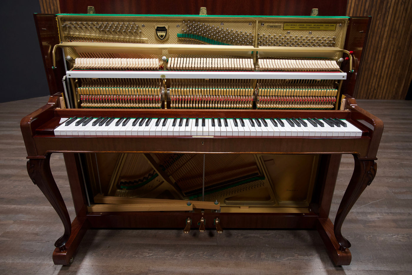 Weinbach 118 Vertical Piano