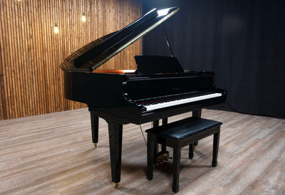 Samick SG-140A Petite Baby Grand Piano