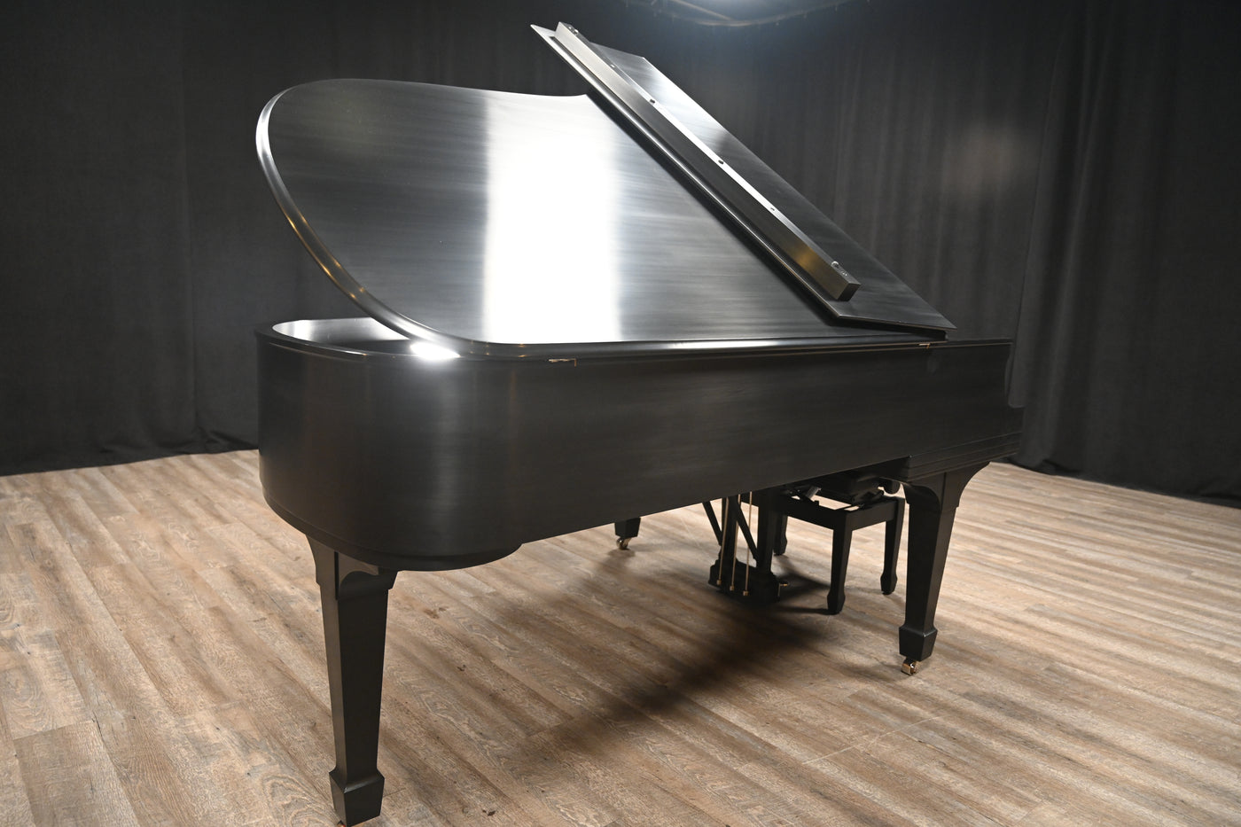 Steinway & Sons B Semi-Concert Grand Piano