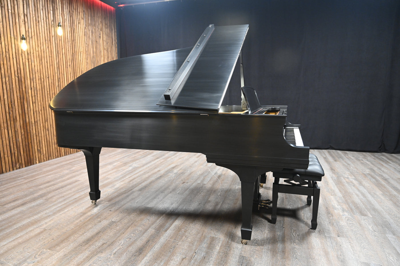 Steinway & Sons B Semi-Concert Grand Piano