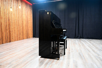 Yamaha UX10 B1 Upright Piano