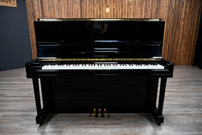 Yamaha UX10 B1 Upright Piano