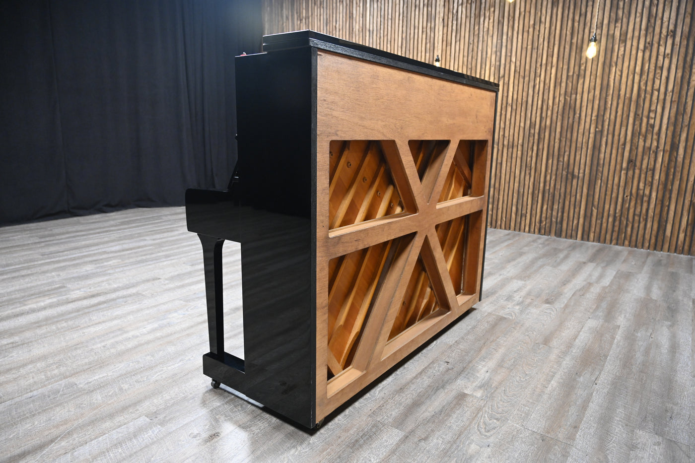 Yamaha YUS (X) Upright Piano