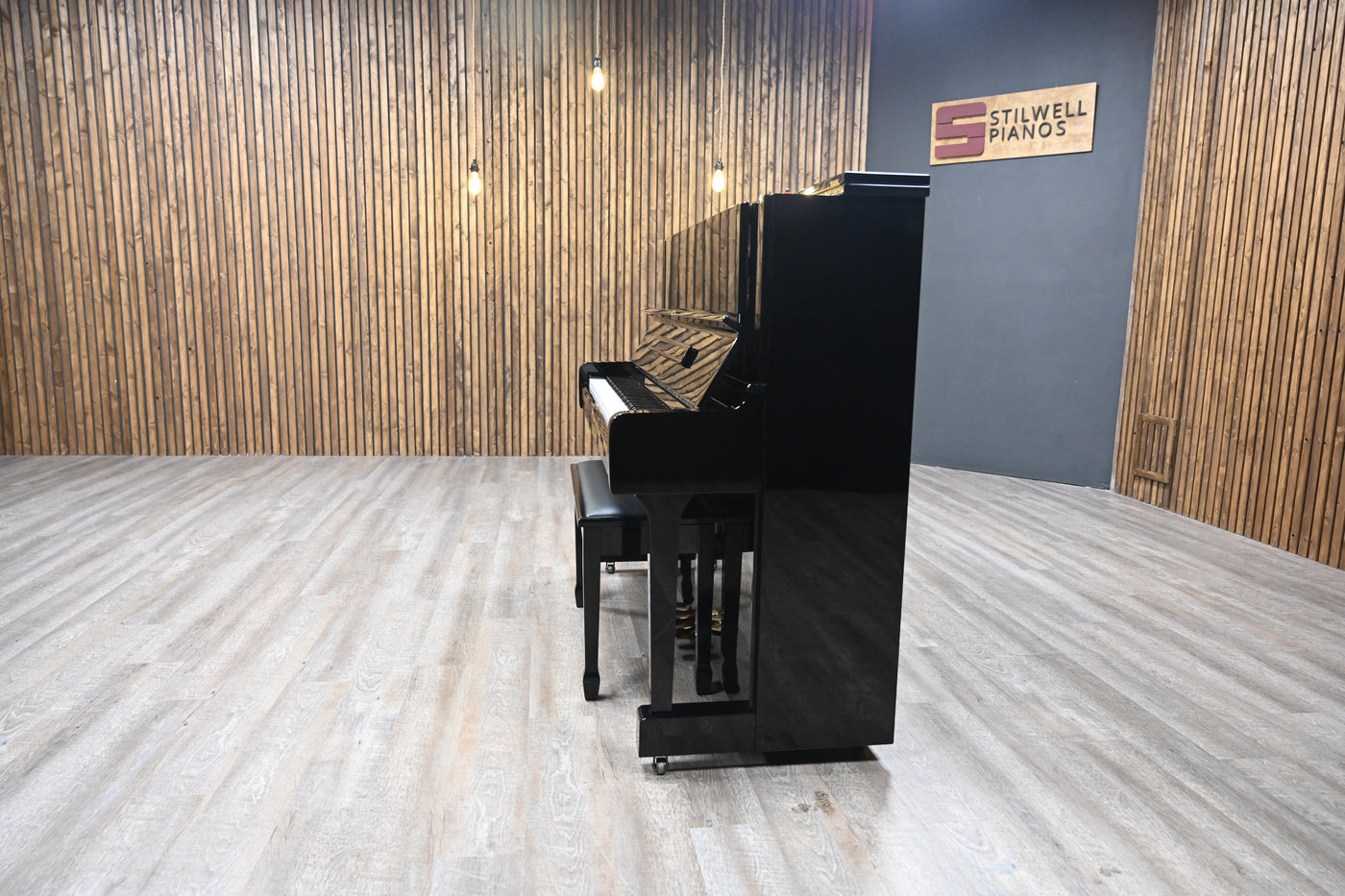Yamaha YUS (X) Upright Piano