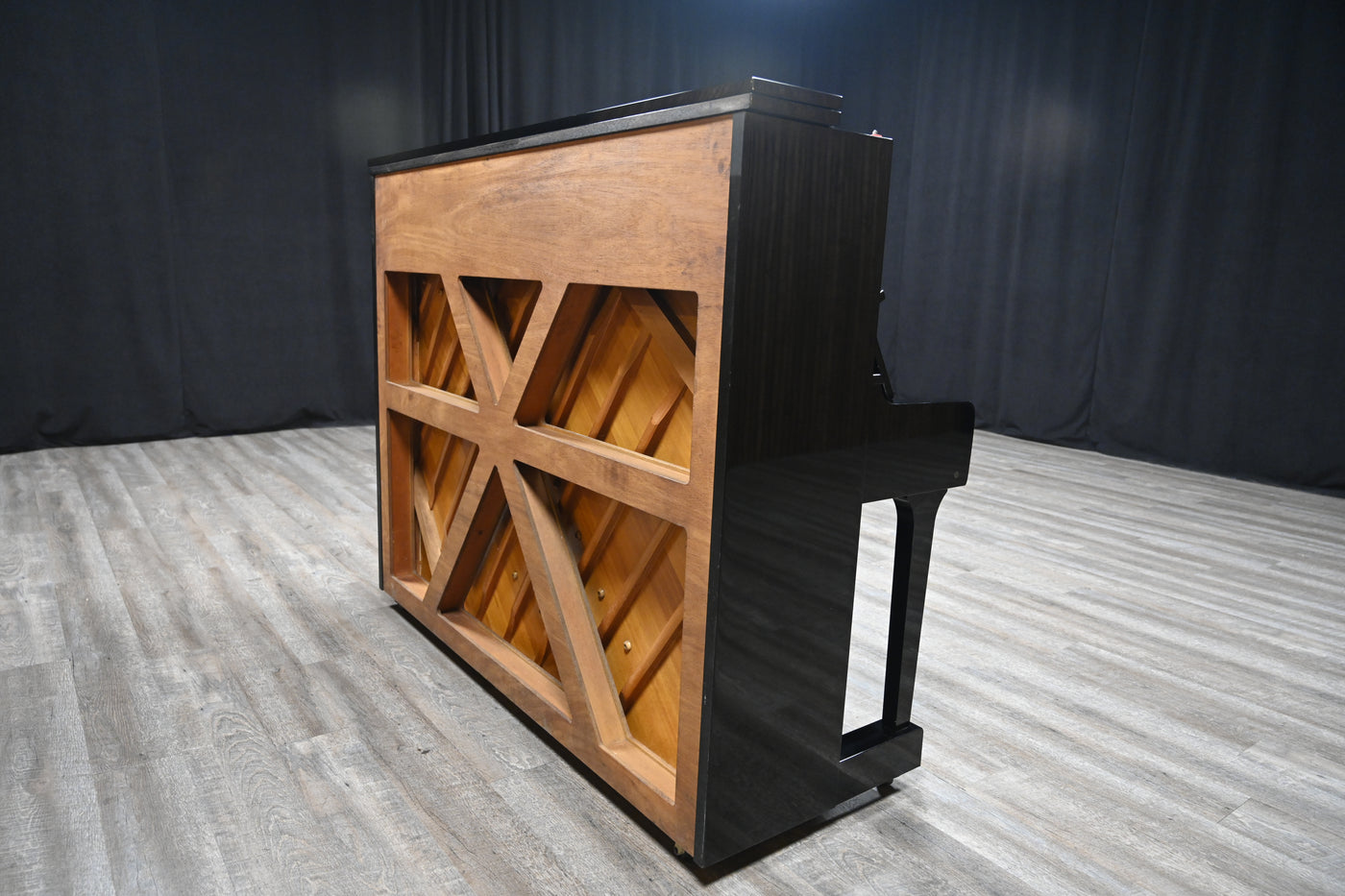 Yamaha YUS (X) Upright Piano