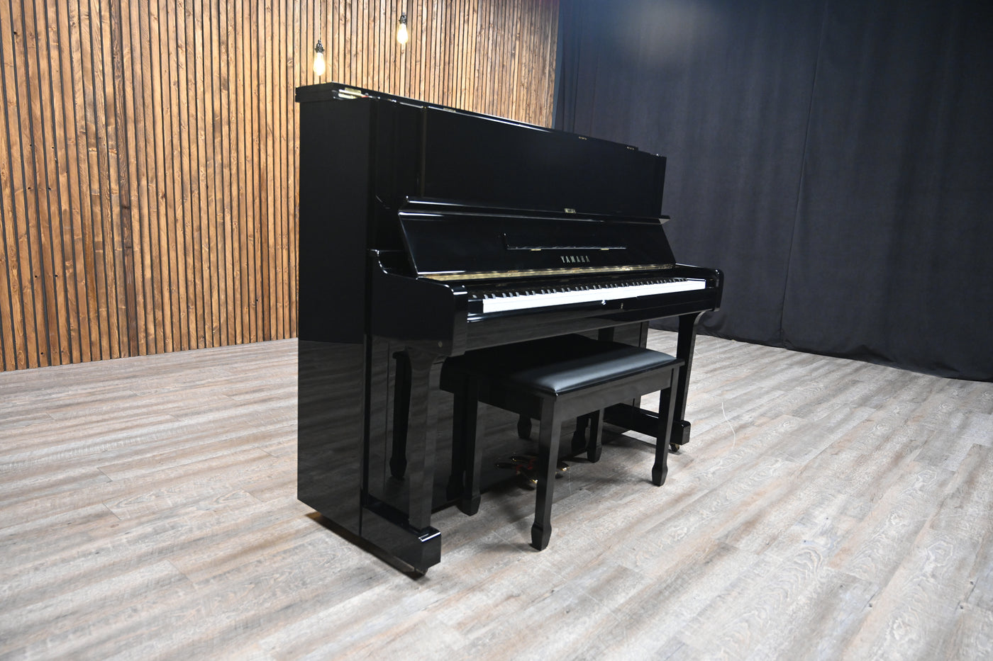 Yamaha YUS (X) Upright Piano