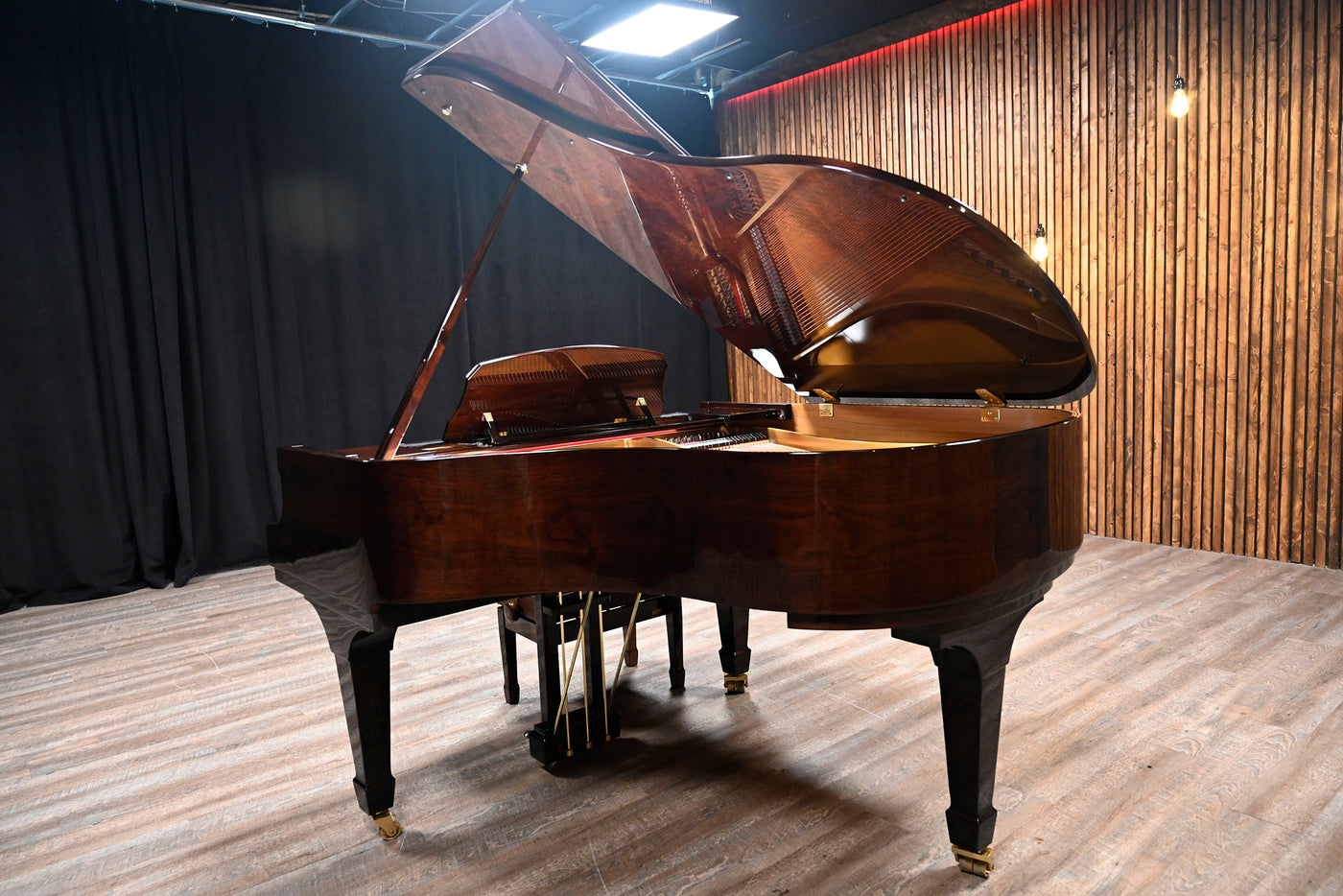 Kingsburg KG-158 Baby Grand Piano