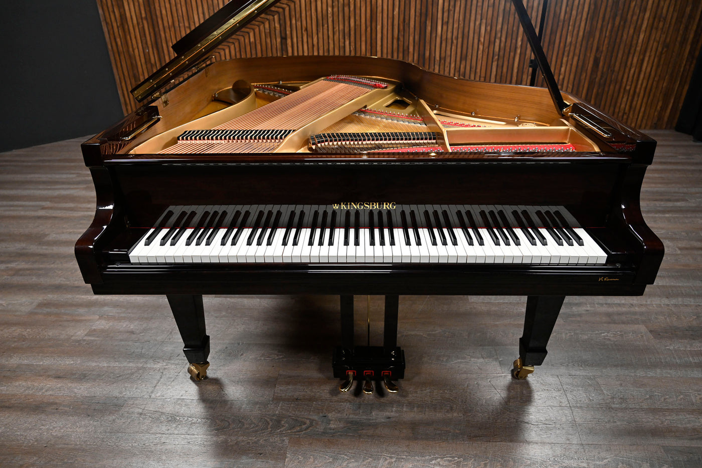 Kingsburg KG-158 Baby Grand Piano