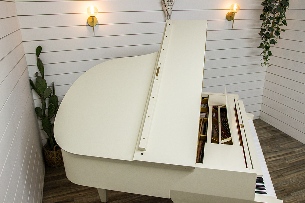 Yamaha G2 Mid-Century Modern Baby Grand Piano