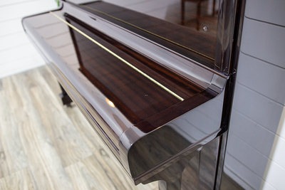 Young Chang Y-131 Upright Piano