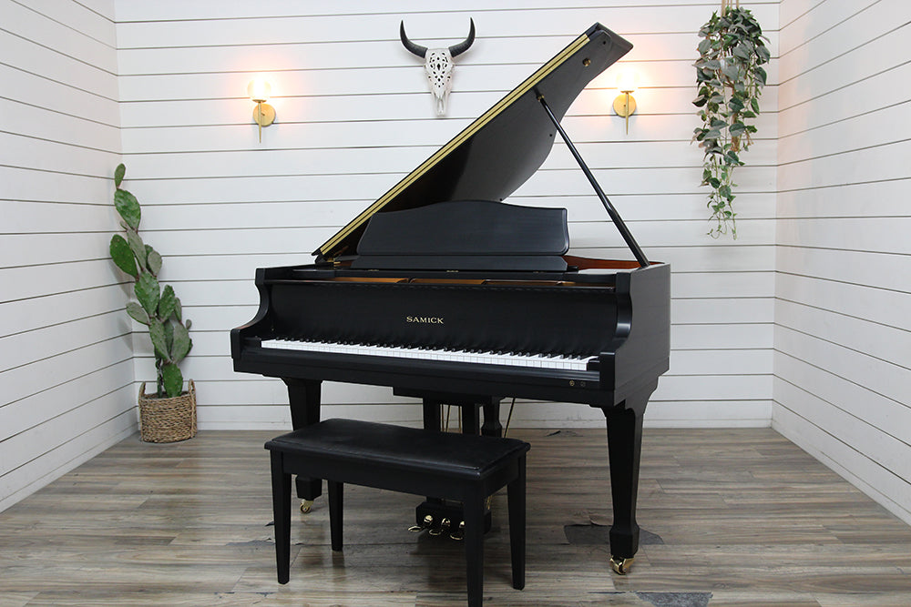 Samick SG150C Baby Grand Piano