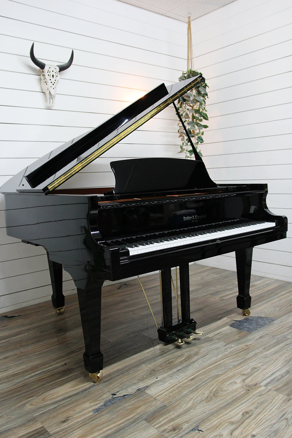 Kohler & Campbell SKG-500S Baby Grand Piano