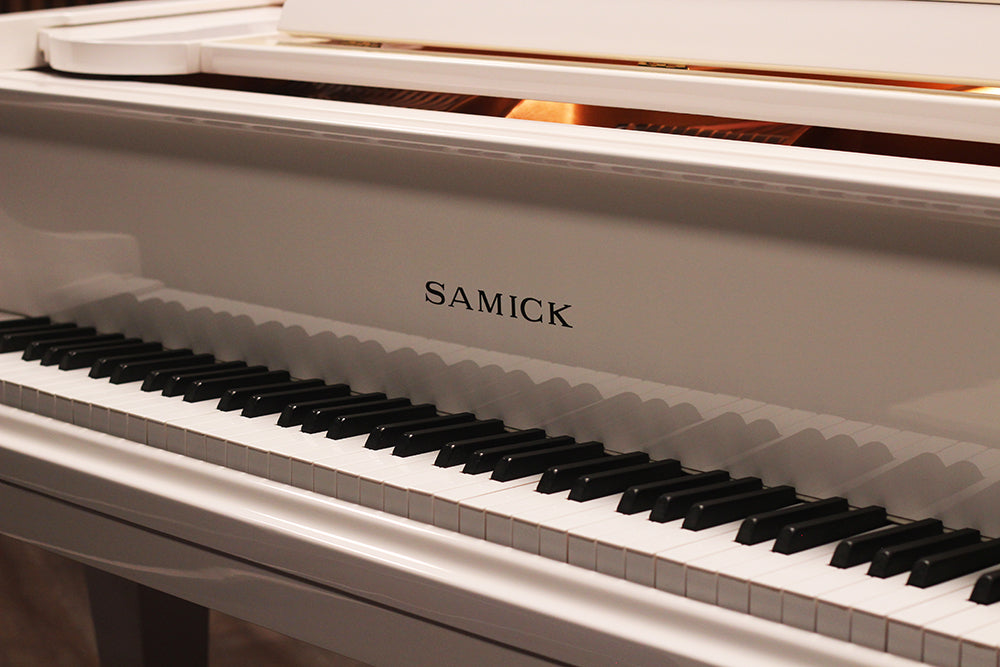 Samick SG150C Baby Grand